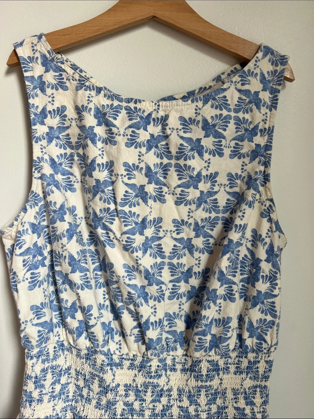 Universal Thread | Cream Dress with Blue Floral Print #F00331634 Size S